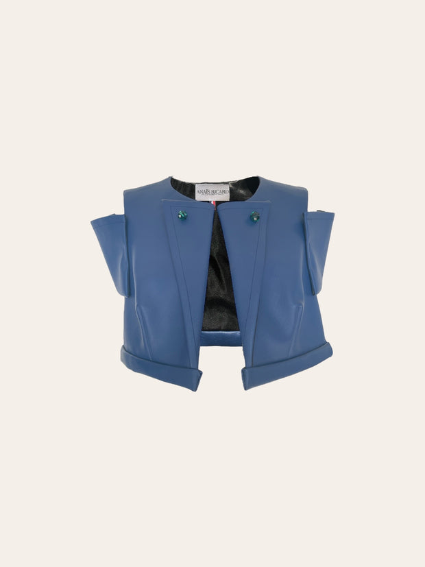 Veste courte en simili cuir bleue, look tendance et élégant Anaïs Ricard Paris
